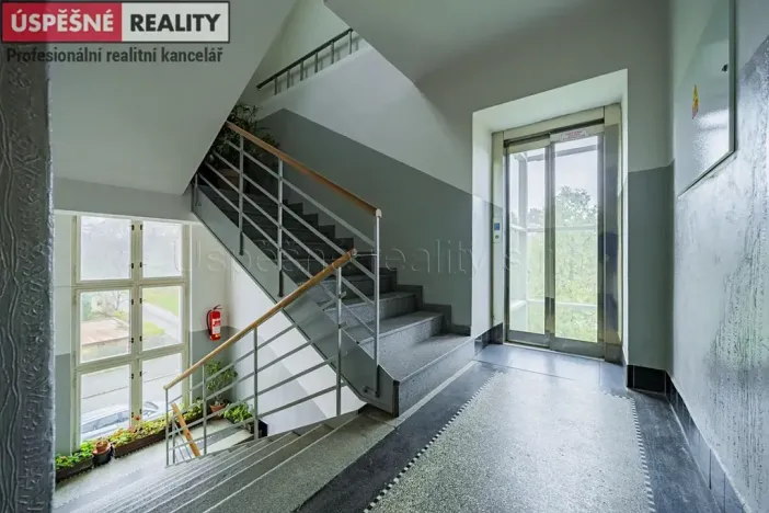 Prodej bytu 3+1, Praha - Dejvice, Na Hanspaulce, 93 m2