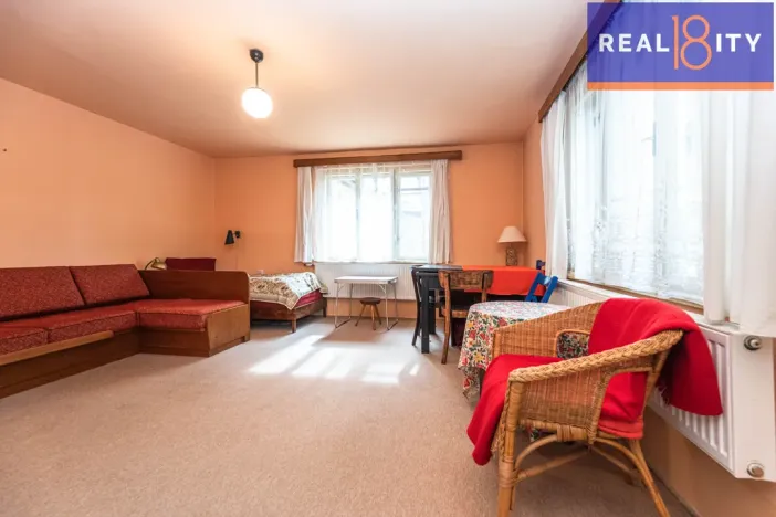 Prodej rodinného domu, Praha, V údolí, 264 m2