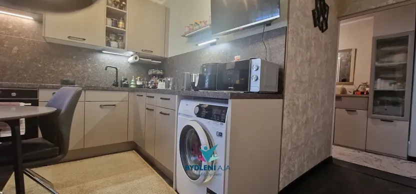 Prodej bytu 2+1, Teplice, Libušina, 58 m2