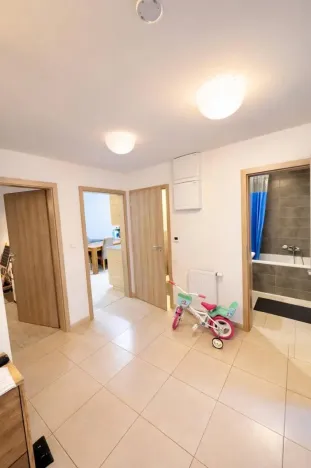 Pronájem bytu 4+kk, Praha - Uhříněves, Ke kříži, 80 m2