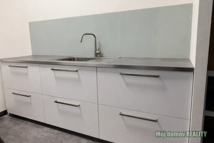 Pronájem obchodního prostoru, Praha - Kunratice, Dobronická, 190 m2