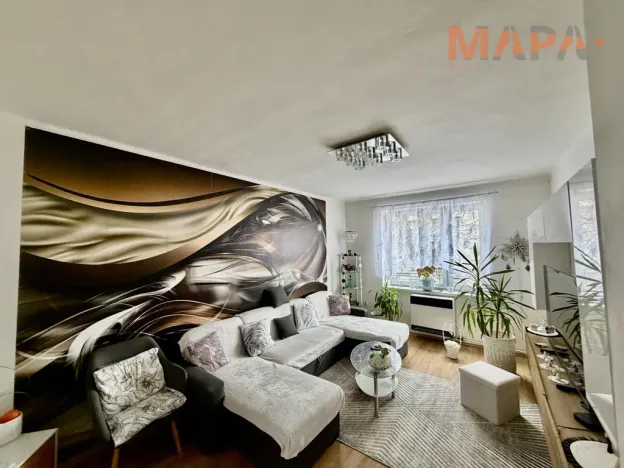 Prodej bytu 3+1, Louny, Husova, 90 m2