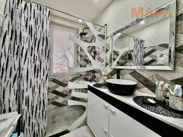 Prodej bytu 3+1, Louny, Husova, 90 m2