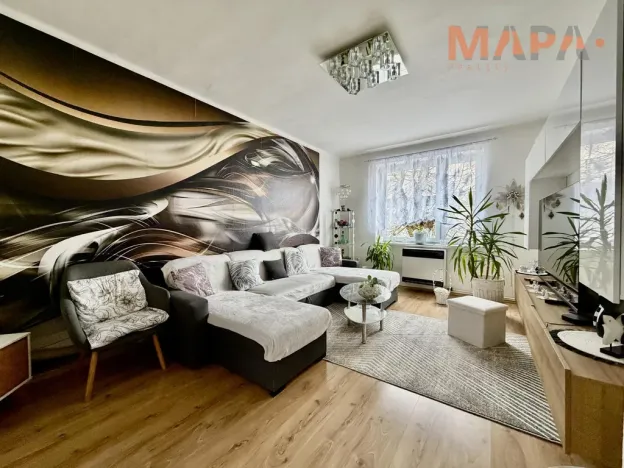 Prodej bytu 3+1, Louny, Husova, 90 m2