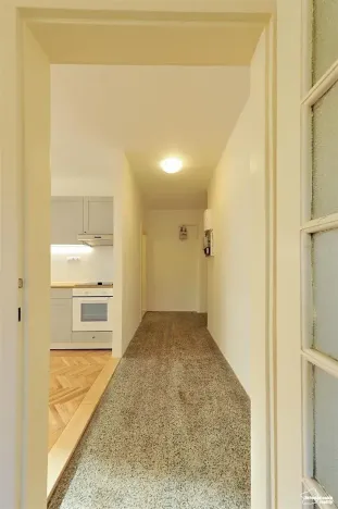 Pronájem bytu 2+kk, Praha - Karlín, Pernerova, 44 m2