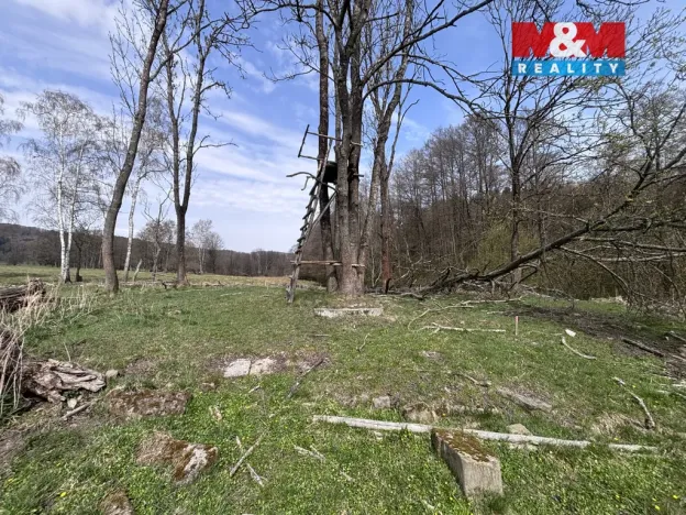 Prodej louky, Cvikov - Trávník, 545 m2