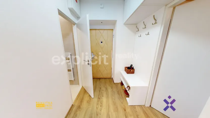 Pronájem bytu 1+1, Vsetín, Na Hrázi, 31 m2