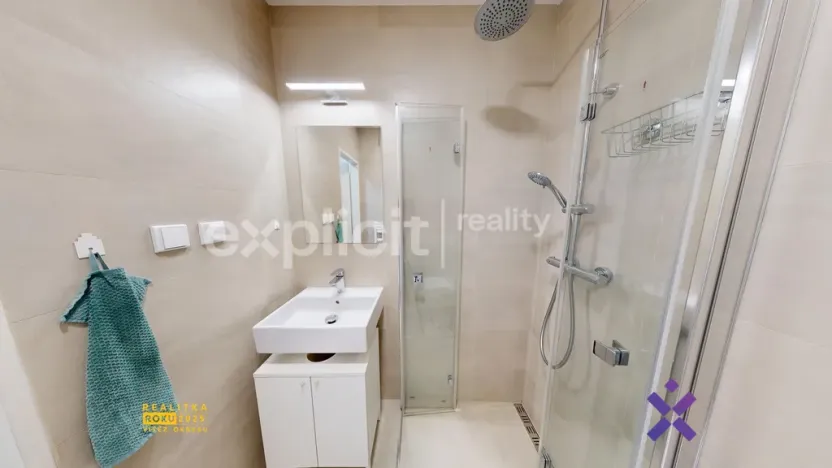 Pronájem bytu 1+1, Vsetín, Na Hrázi, 31 m2