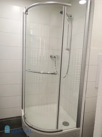 Pronájem bytu 1+kk, Praha - Kobylisy, Trousilova, 33 m2