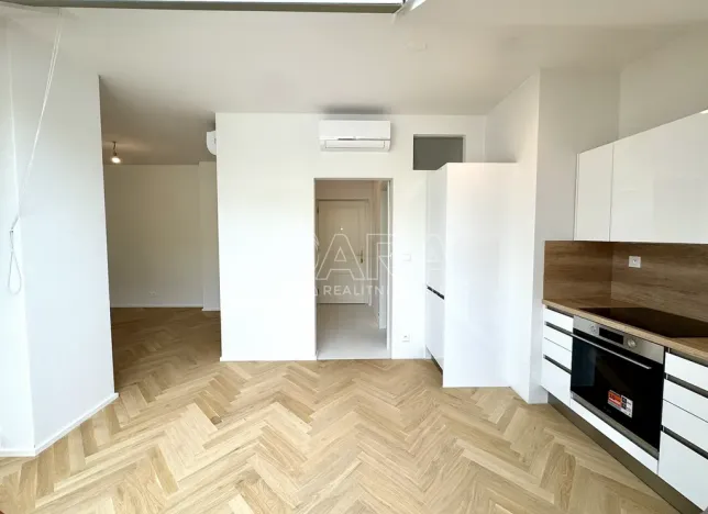Pronájem atypického bytu, Praha - Smíchov, Holečkova, 56 m2