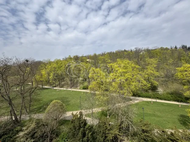 Pronájem atypického bytu, Praha - Smíchov, Holečkova, 56 m2