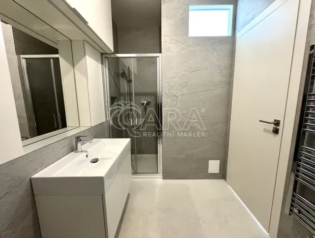 Pronájem atypického bytu, Praha - Smíchov, Holečkova, 56 m2