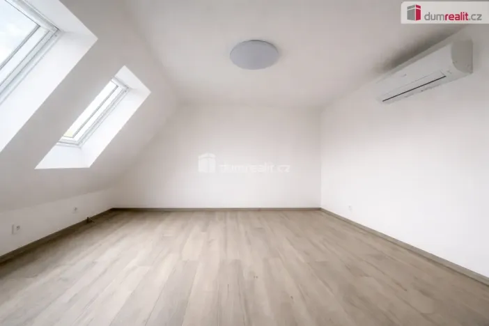 Pronájem bytu 2+kk, Teplice, Baarova, 66 m2