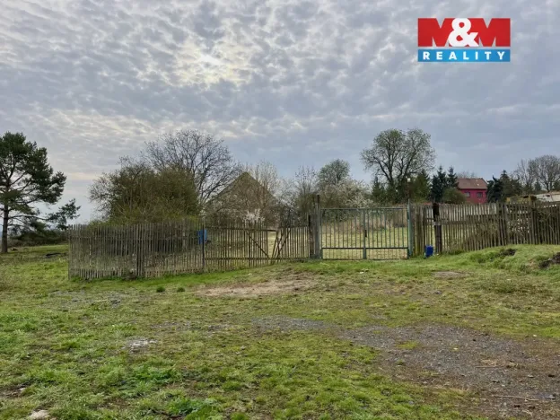 Prodej pozemku pro bydlení, Lišnice, 839 m2