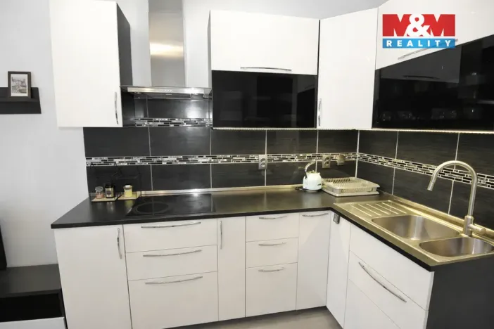 Pronájem bytu 3+kk, Praha - Vysočany, Podnádražní, 72 m2