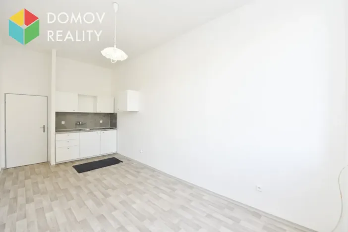 Pronájem bytu 1+kk, Králův Dvůr, Plzeňská, 24 m2