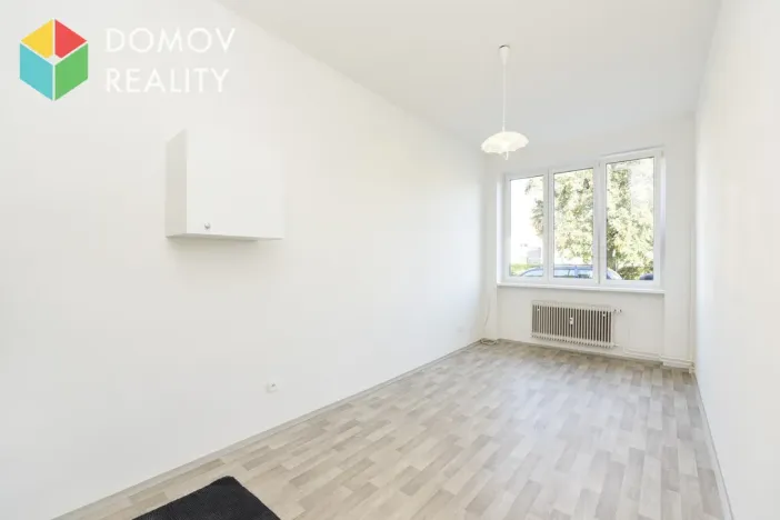 Pronájem bytu 1+kk, Králův Dvůr, Plzeňská, 24 m2