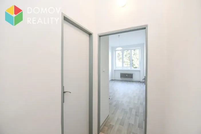 Pronájem bytu 1+kk, Králův Dvůr, Plzeňská, 24 m2