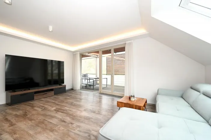 Pronájem bytu 4+kk, Praha - Hrdlořezy, Mezilehlá, 142 m2