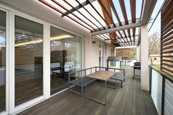 Pronájem bytu 4+kk, Praha - Hrdlořezy, Mezilehlá, 142 m2