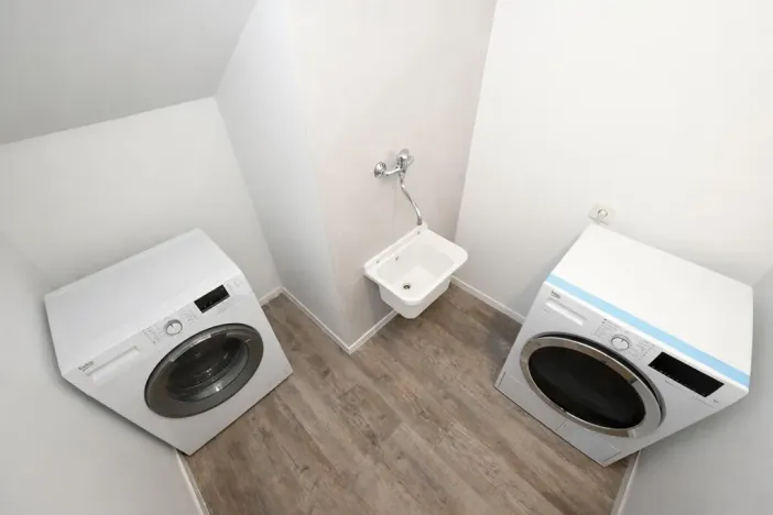 Pronájem bytu 4+kk, Praha - Hrdlořezy, Mezilehlá, 142 m2