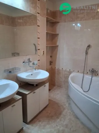 Pronájem bytu 2+1, České Budějovice - České Budějovice 1, Palmová, 72 m2