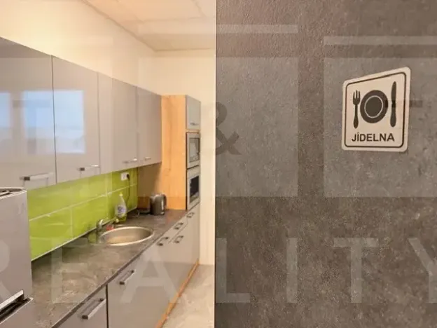 Pronájem kanceláře, Hradec Králové, Pardubická, 82 m2