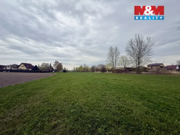Prodej louky, Hradec Králové, 3647 m2