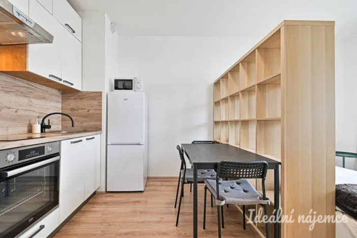 Pronájem bytu 1+kk, Brno - Zábrdovice, Spolková, 34 m2