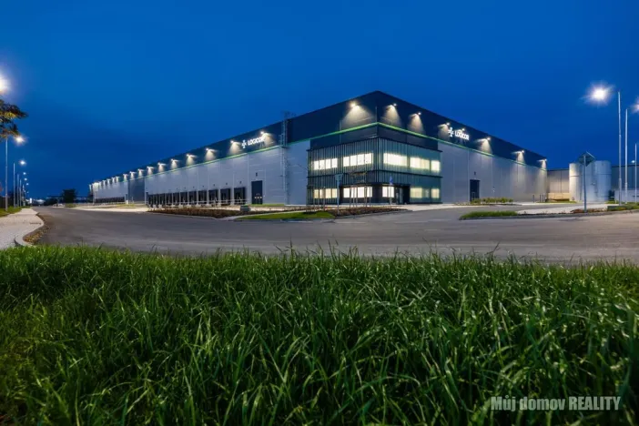 Pronájem skladu, Praha - Hostivař, K pérovně, 5625 m2