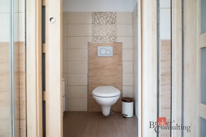 Prodej zemědělské usedlosti, Jinín, 254 m2