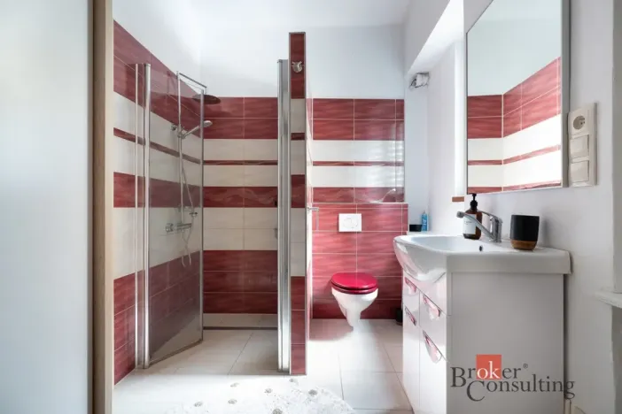 Prodej zemědělské usedlosti, Jinín, 254 m2