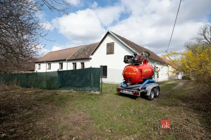 Prodej zemědělské usedlosti, Jinín, 254 m2