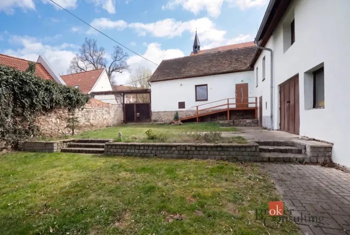 Prodej zemědělské usedlosti, Jinín, 254 m2