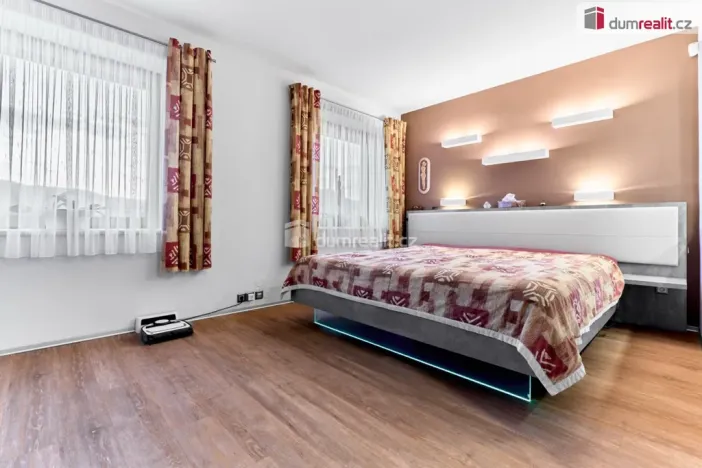 Prodej rodinného domu, Děčín - Děčín XXXIII-Nebočady, Vítězství, 296 m2