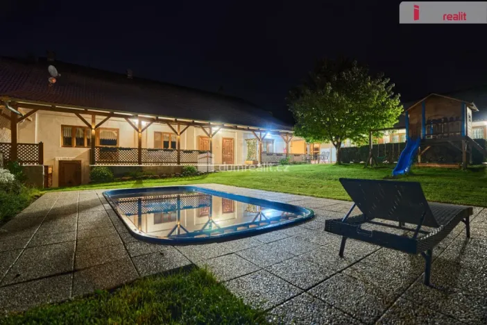 Prodej rodinného domu, Chlum u Třeboně, Chelčického, 570 m2