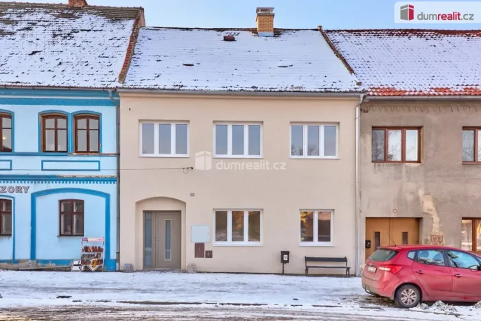 Prodej rodinného domu, Kravaře, náměstí, 200 m2