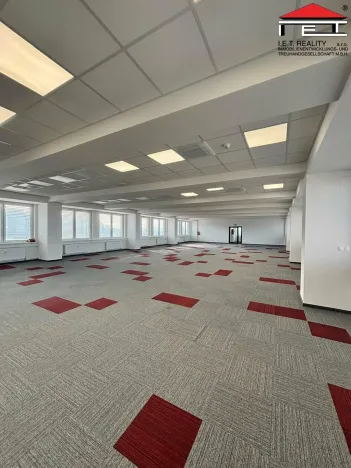Pronájem kanceláře, Frýdek-Místek, Míru, 800 m2