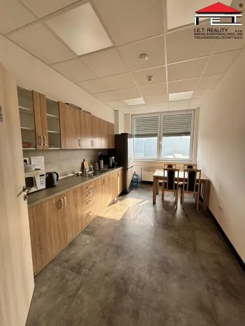 Pronájem kanceláře, Frýdek-Místek, Míru, 800 m2