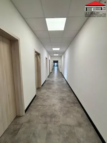 Pronájem kanceláře, Frýdek-Místek, Míru, 800 m2