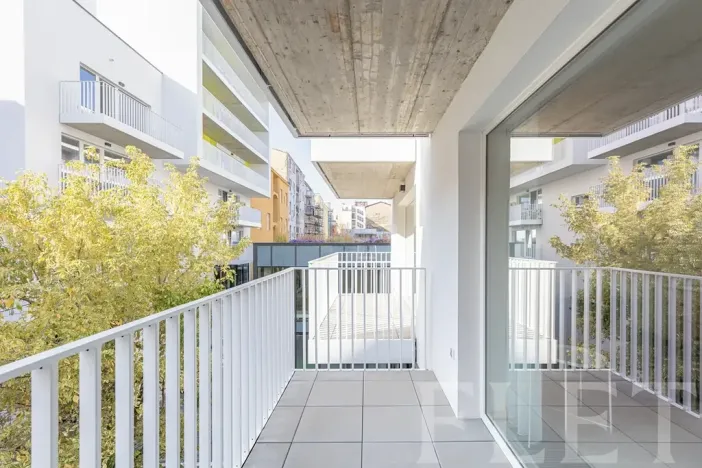 Pronájem bytu 1+kk, Praha - Karlín, Křižíkova, 28 m2