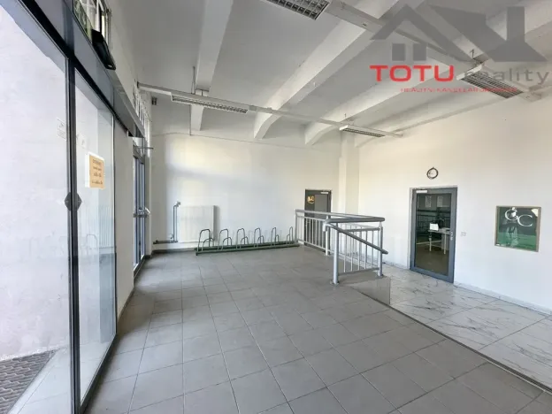 Pronájem obchodního prostoru, Jaroměř, Husova, 205 m2