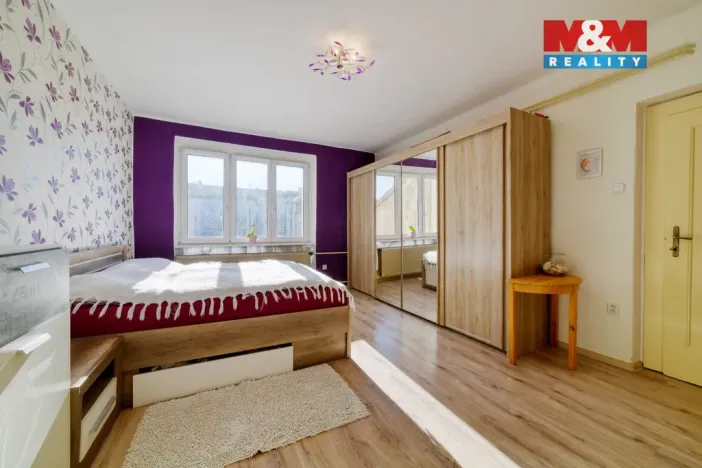 Prodej bytu 3+1, Cheb, Valdštejnova, 86 m2