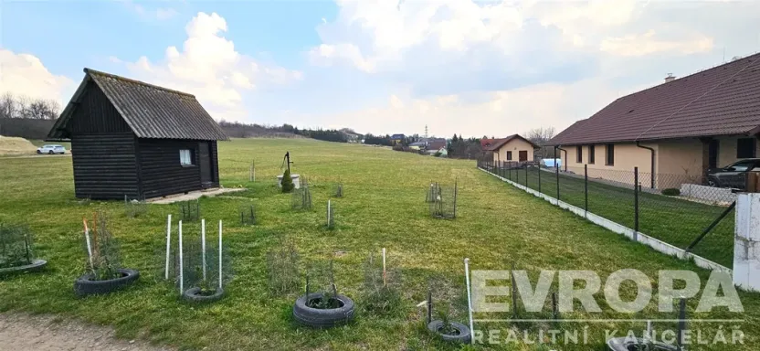 Pronájem zahrady, Sobětuchy, 300 m2