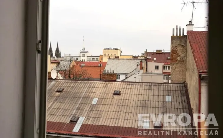 Pronájem bytu 2+kk, Praha - Nové Město, Lublaňská, 49 m2