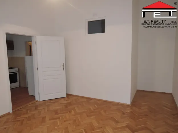 Pronájem bytu 1+1, Praha - Žižkov, Bořivojova, 38 m2