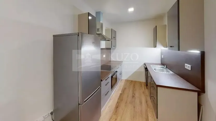 Pronájem bytu 3+kk, Šaratice, Náves, 45 m2