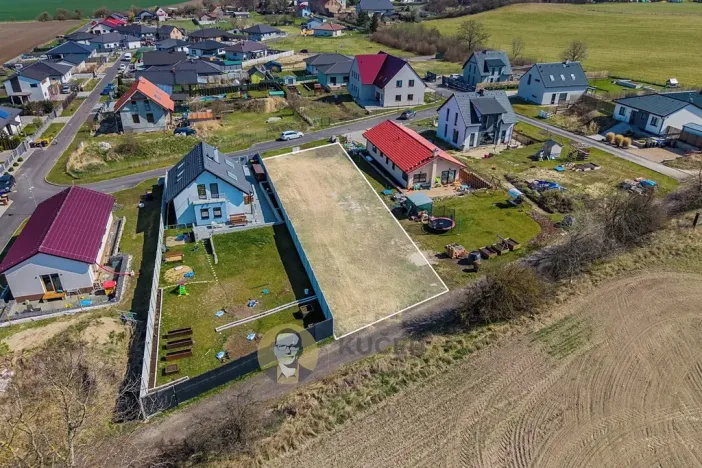 Prodej pozemku pro bydlení, Hrobce, Pod Skalou, 715 m2