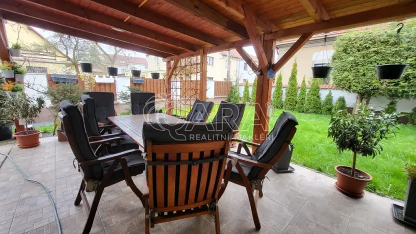 Pronájem rodinného domu, Praha - Horní Počernice, Lukavecká, 140 m2