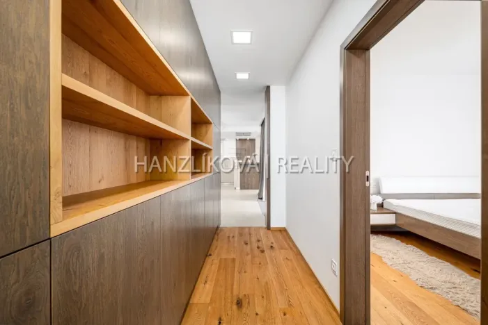 Prodej bytu 6+kk a větší, České Budějovice - České Budějovice 2, Volejbalistů, 303 m2